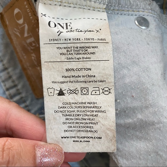 One Teaspoon Awesome Baggies Relaxed Distressed Tapered Rolled Jeans Size 27 - Picture 7 of 9